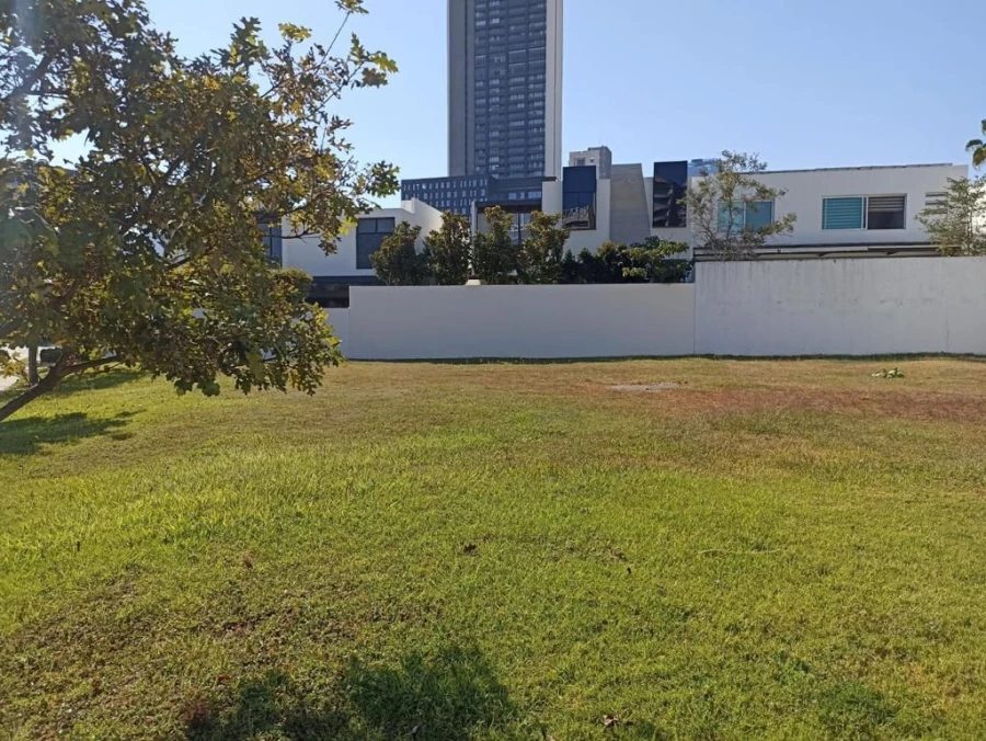 Terreno en venta, Real del Parque